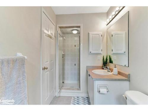 28 Northwood Drive, Wasaga Beach, ON - Indoor Photo Showing Bathroom