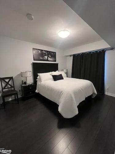 103-6 Anchorage Crescent, Collingwood, ON - Indoor Photo Showing Bedroom