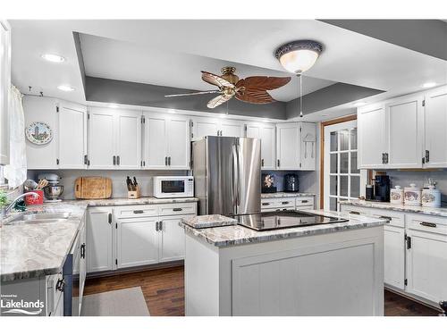 269 Old Muskoka Rd S, South River, ON - Indoor Photo Showing Kitchen