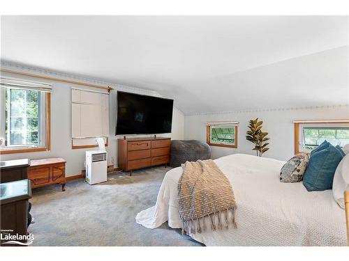 269 Old Muskoka Rd S, South River, ON - Indoor Photo Showing Bedroom