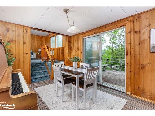 1488 South Waseosa Lake Road, Huntsville, ON - Indoor Photo Showing Dining Room