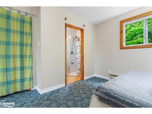 1488 South Waseosa Lake Road, Huntsville, ON - Indoor Photo Showing Bedroom