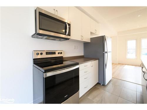 125 Sandhill Crane Drive, Wasaga Beach, ON - Indoor Photo Showing Kitchen With Stainless Steel Kitchen