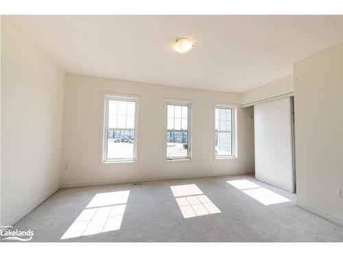 125 Sandhill Crane Drive, Wasaga Beach, ON - Indoor Photo Showing Other Room