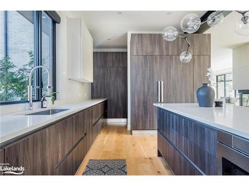 143 Wyandot Court, The Blue Mountains, ON - Indoor Photo Showing Kitchen