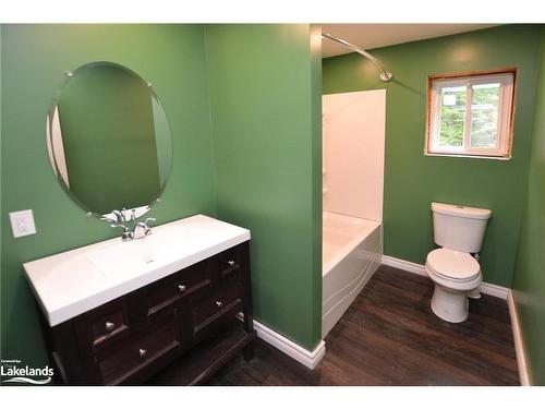 660 Relative Road, Burk'S Falls, ON - Indoor Photo Showing Bathroom