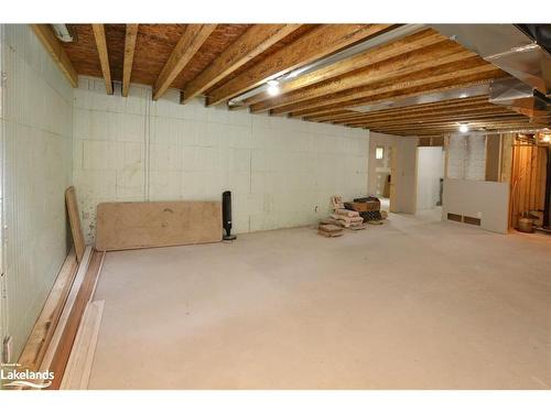 660 Relative Road, Burk'S Falls, ON - Indoor Photo Showing Basement