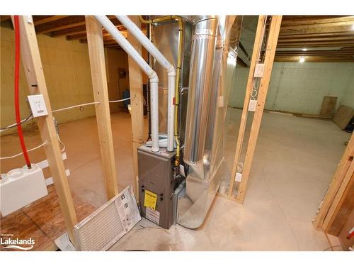 660 Relative Road, Burk'S Falls, ON - Indoor Photo Showing Basement