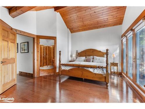 1335 Narrows Road N, Gravenhurst, ON - Indoor Photo Showing Bedroom