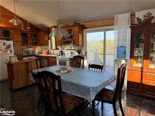 1 Gene'S Court, Mckellar, ON - Indoor Photo Showing Dining Room