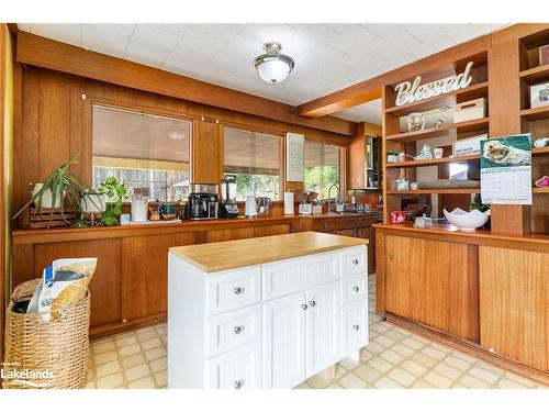 165 James Camp Road, Burk'S Falls, ON - Indoor Photo Showing Kitchen