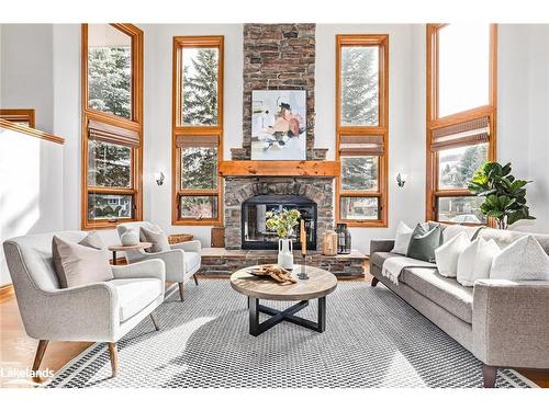 137 Pioneer Lane, The Blue Mountains, ON - Indoor Photo Showing Living Room With Fireplace