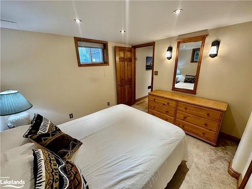 Lower-305 Eliza Street, Meaford, ON - Indoor Photo Showing Bedroom