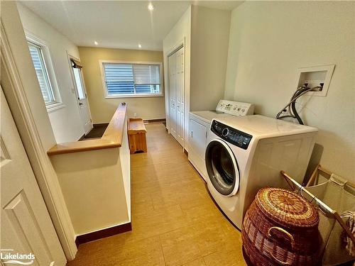 Lower-305 Eliza Street, Meaford, ON - Indoor Photo Showing Laundry Room