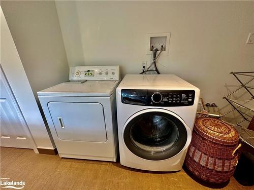 Lower-305 Eliza Street, Meaford, ON - Indoor Photo Showing Laundry Room