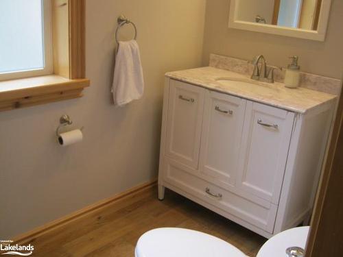 57 Slalom Gate Road, Collingwood, ON - Indoor Photo Showing Bathroom