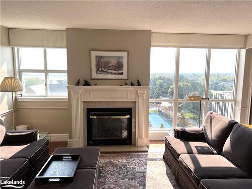 806-24 Ramblings Way, Collingwood, ON - Indoor Photo Showing Living Room With Fireplace