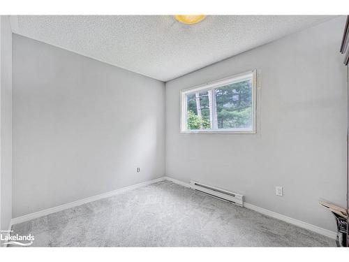 148 Melrose Avenue, Wasaga Beach, ON - Indoor Photo Showing Other Room