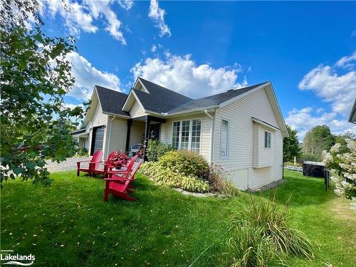 21 Cairns Crescent, Huntsville, ON - Outdoor