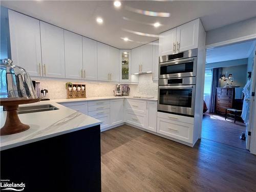 21 Cairns Crescent, Huntsville, ON - Indoor Photo Showing Kitchen With Upgraded Kitchen