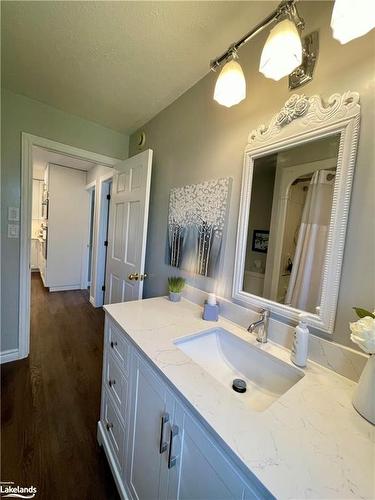 21 Cairns Crescent, Huntsville, ON - Indoor Photo Showing Bathroom