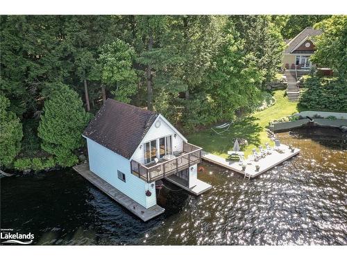 8-1113 Bradley Rd, Muskoka Lakes, ON - Outdoor