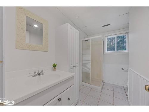 49 Birchwood Trail, Wasaga Beach, ON - Indoor Photo Showing Bathroom