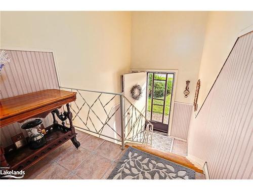 642 Oak Street, Collingwood, ON - Indoor Photo Showing Other Room