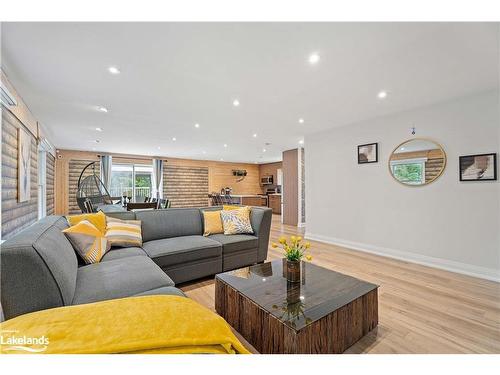 1075 Elder Road, Dwight, ON - Indoor Photo Showing Living Room