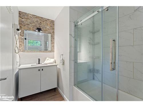 1075 Elder Road, Dwight, ON - Indoor Photo Showing Bathroom