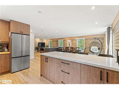 1075 Elder Road, Dwight, ON - Indoor Photo Showing Kitchen With Upgraded Kitchen