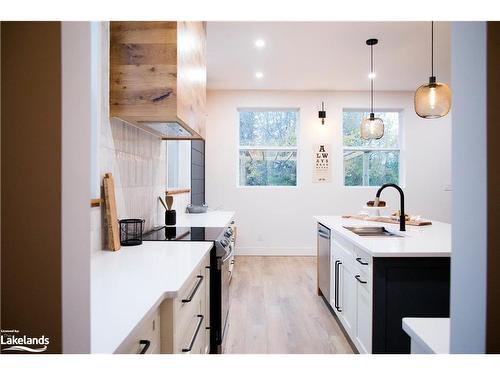 206135 Sykes Street N, Meaford, ON - Indoor Photo Showing Kitchen