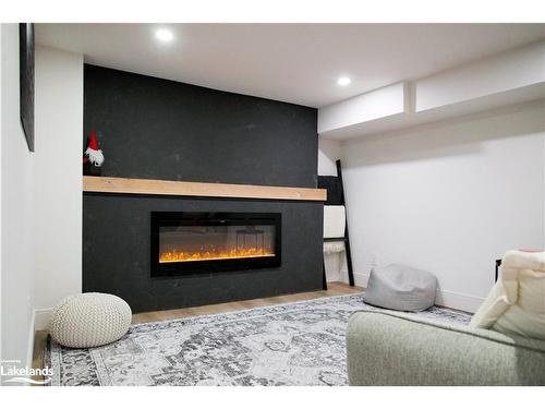 206135 Sykes Street N, Meaford, ON - Indoor Photo Showing Living Room With Fireplace