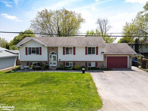 90 Manning Avenue, Collingwood, ON - Outdoor With Facade