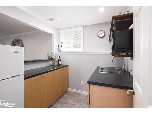 90 Manning Avenue, Collingwood, ON - Indoor Photo Showing Kitchen With Double Sink