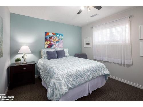 90 Manning Avenue, Collingwood, ON - Indoor Photo Showing Bedroom