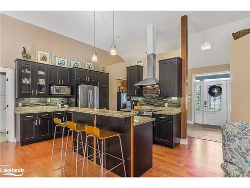 90 Windermere Circle, Tay, ON - Indoor Photo Showing Kitchen With Upgraded Kitchen