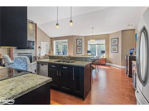 90 Windermere Circle, Tay, ON - Indoor Photo Showing Kitchen With Double Sink