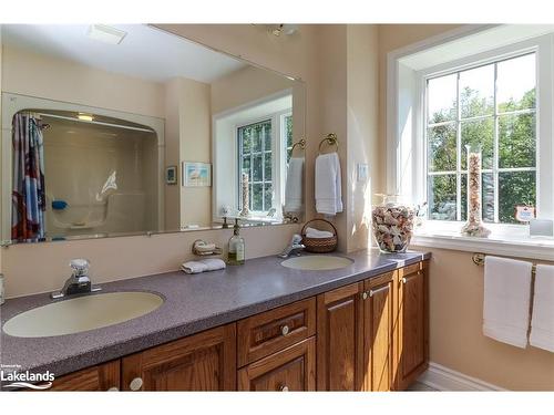 326 Blueberry Marsh Road, Oro-Medonte, ON - Indoor Photo Showing Bathroom