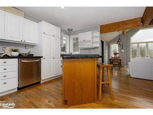 49 Madeline Drive, Collingwood, ON - Indoor Photo Showing Kitchen