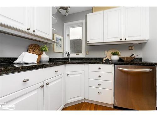 49 Madeline Drive, Collingwood, ON - Indoor Photo Showing Kitchen