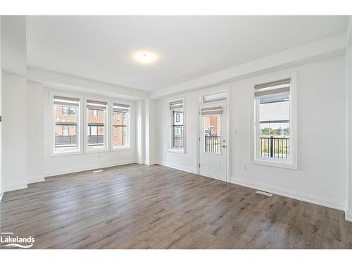 14-980 Logan Drive, Milton, ON - Indoor Photo Showing Other Room