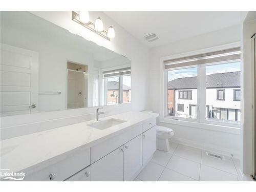 14-980 Logan Drive, Milton, ON - Indoor Photo Showing Bathroom