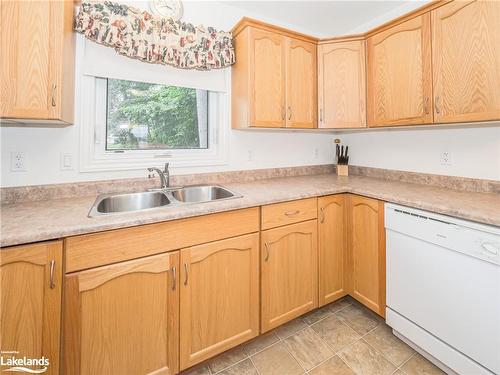 1832 Kilworthy Road, Gravenhurst, ON - Indoor Photo Showing Kitchen With Double Sink