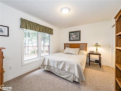 1832 Kilworthy Road, Gravenhurst, ON - Indoor Photo Showing Bedroom