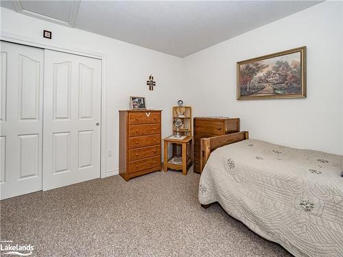 1832 Kilworthy Road, Gravenhurst, ON - Indoor Photo Showing Bedroom