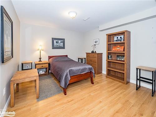 1832 Kilworthy Road, Gravenhurst, ON - Indoor Photo Showing Bedroom