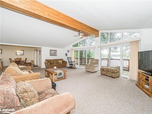 1832 Kilworthy Road, Gravenhurst, ON - Indoor Photo Showing Living Room