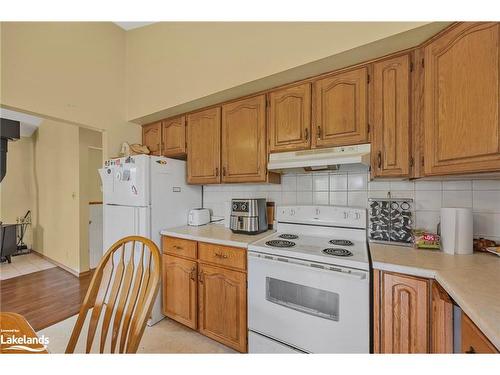 41 Grandview Road, Port Mcnicoll, ON - Indoor Photo Showing Kitchen