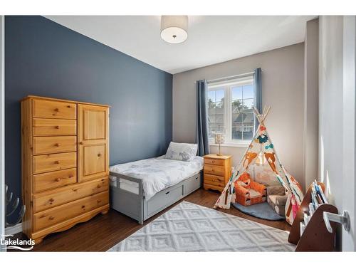 6 Blasi Court, Wasaga Beach, ON - Indoor Photo Showing Bedroom